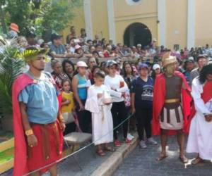 La actividad consta de 15 estaciones que dramatizan el calvario que atravesó Jesús hasta su resurrección.