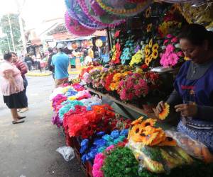 Desde hace varios días que los comerciantes de la “calle 8” de Comayagüela están listos con las ventas.