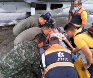 El traslado del paciente a San Pedro Sula fue exitoso, pese a las condiciones lluviosas que persisten en el país.