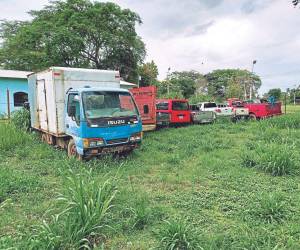 La OABI le entregó a la Universidad Nacional de Agricultura una gran cantidad de vehículos y maquinaria agrícola que fueron utilizados, durante un tiempo, pero luego los abandonaron. El centro universitario está en la obligación de liquidar los bienes.