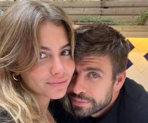 Según los rumores Piqué habría ayudado económicamente a su novia a finalizar su proceso para ser mujer.