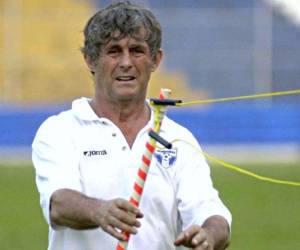 El legendario técnico Bora Milutinović.