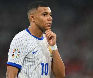 Kylian Mbappé después de siete temporadas deja el PSG para unirse al Real Madrid.