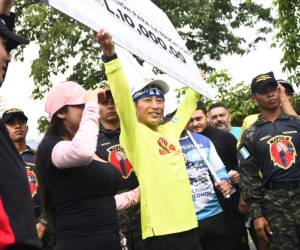 Shin ha recorrido entre 42 y 59 kilómetros al día, lo que equivale correr desde la fuente luminosa de San Pedro Sula hasta Baracoa, Cortés.