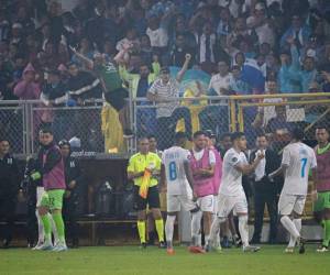 La Selección de Honduras le ganó 2-0 a México en el Morazán.