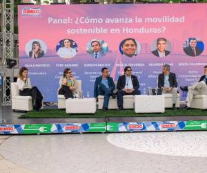 Participación de los ejecutivos de Bimbo de Honduras en el Panel: ¿Cómo avanza la movilidad sostenible en Honduras?