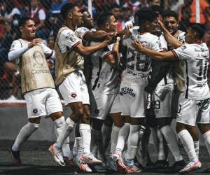 Alajuelense va a paso firme por el título en la Copa Centroamericana.