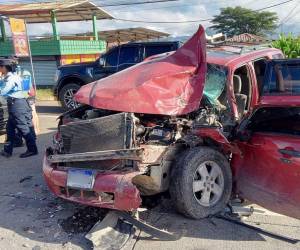 Una colisión múltiple de al menos seis vehículos en la carretera CA-5, sorprendió la mañana de este martes a conductores de Siguatepeque, Comayagua, dejando dos personas lesionadas.