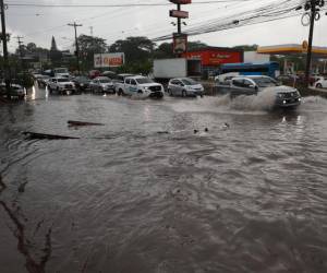 EL HERALDO realizó un recorrido por diferentes puntos de la capital para constatar las inundaciones.