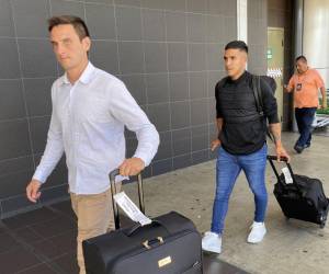 El catracho ya está aterrizó en el aeropuerto de Costa Rica.