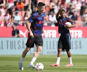 Girona está recibiendo a Barcelona en el Estadio Montilivi.