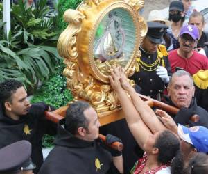 El 277 aniversario del hallazgo de la Virgen de Suyapa, mantiene de alegría y júbilo a la comunidad cristiana y católica que asistieron con fervor a la Basílica de Suyapa tras la peregrinación que dio inicio a las actividades de celebración. A continuación las imágenes de la llegada de la “Morenita” a su hogar.