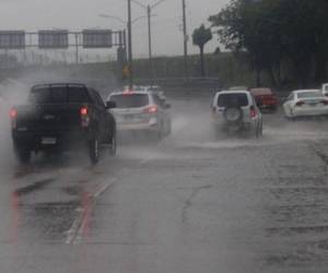 Copeco pide mantenerse informado y tomar precauciones según las condiciones climáticas en su región