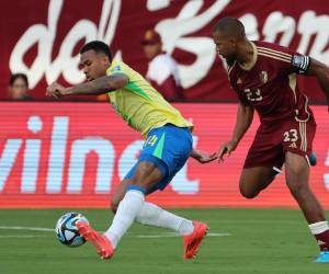 Desarrollo del partido en el estadio Monumental de la ciudad de Maturín.