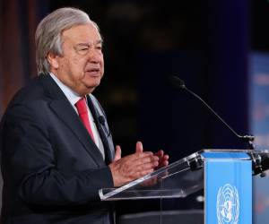 Antonio Guterres aseguró que la humanidad es un peligro.