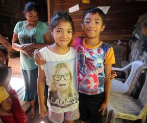 Cientos de niños como Carlos y Anyi esperan tener una mágica navidad con un juguete.