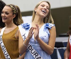 La delegada de Miss Universo, Rebeca Rodríguez, de Honduras, asiste a la conferencia de prensa de bienvenida a los delegados antes de la 71ª competencia de Miss Universo el 9 de enero de 2023 en Nueva Orleans, Luisiana.