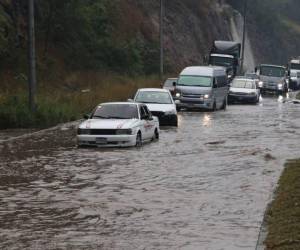 Tras las fuertes lluvias en el territorio nacional, se eleva la probabilidad de formación de huracán en Honduras.