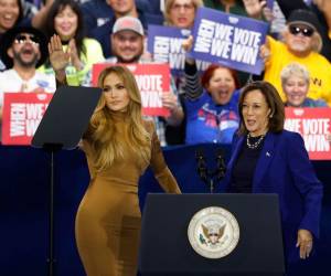 Maná y JLO impulsan la campaña de Kamala Harris y llaman al voto latino en Las Vegas.