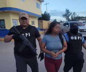 La mujer fue aprehendida por miembros de la UTIC.