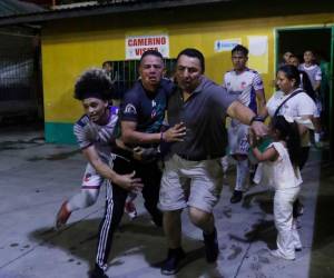 Policía agrede a miembro del cuerpo técnico de Atlético Junior en Liga de Ascenso