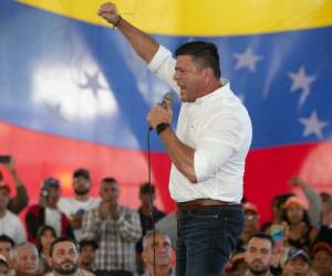 El dirigente opositor Freddy Superlano presuntamente fue secuestrado este martes por las autoridades venezolanas junto a dos colaboradores suyos, según denunció su partido Voluntad Popular (VP). Conozca su historial político y lo que se sabe sobre su rapto.