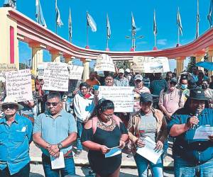 Los representantes de las Redes de Emergencia del Valle de Sula alzaron su voz de protesta ayer en la Plaza del Obrero.