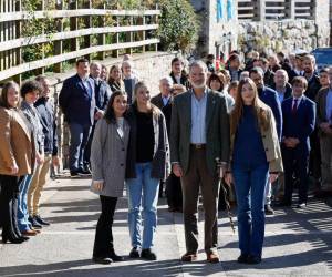 La familia real española visitó este sábado, 26 de octubre, a la comunidad de Sotres, en el corazón de los picos de España, para entregar el premio Pueblo Ejemplar de Asturias 2024.