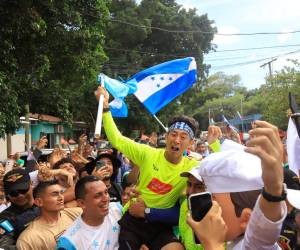 Con emoción desbordante, el youtuber filántropo Shin Fujiyama llegó a Honduras este domingo tras atravesar México, Guatemala y El Salvador.