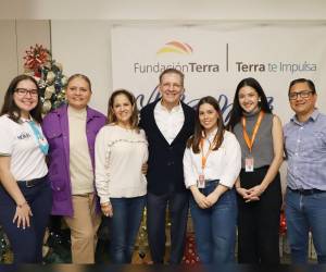 Los cinco emprendedores seleccionados celebran los acuerdos comerciales y el apoyo financiero recibido por parte de Fundación Terra