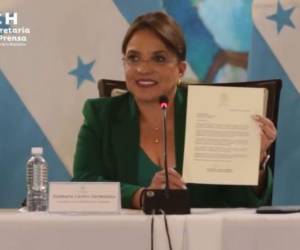 Xiomara Castro firmó la carta de términos de entendimiento para la llegada de la misión de la ONU a cargo de la instalación de la CICIH.