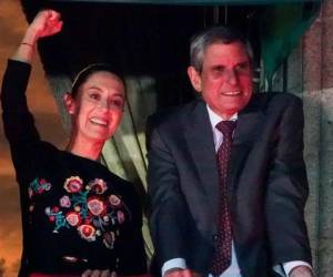 Ante la histórica victoria de Claudia Sheinbaum consagrándose como la primera presidenta de México, su esposo José María Tarriba se convertirá en el primer caballero de la nación. Conoce más sobre José María Tarriba a continuación.