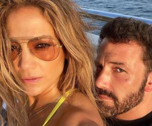 Los fanáticos de Jennifer López y Ben Affleck están alertas ante cualquier indicio que apunte a una reconciliación entre los famosos, sin embargo, en la última aparición de JLo, los usuarios se percataron que la Diva ya no tiene el tatuaje que se realizó junto a su exesposo. A continuación, los detalles.