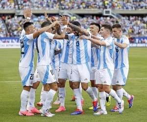 Argentina derrota a Ecuador en un duelo amistoso previo a la Copa América 2024.
