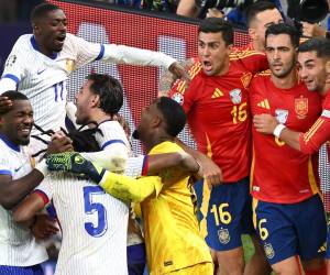 España eliminó a la anfitriona Alemania y Francia a la Portugal de Cristiano Ronaldo.