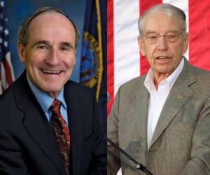 Jim Risch, senador por el estado de Idaho (a la izquierda) y Chuck Grassley (a la derecha), senador de Iowa.