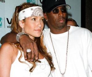 Sean ‘Diddy’ Combs se enfrenta a una polémica legal, mientras que su pasado romance con JLo toma auge.