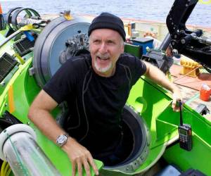 James Cameron estuvo atrapado en restos del Titanic por 19 horas