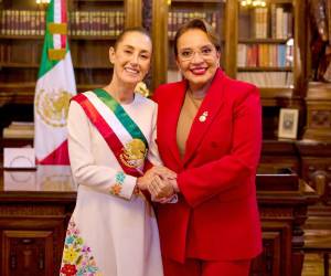 Claudia Sheinbaum junto a la presidenta de Honduras, Xiomara Castro.