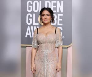 Salma Hayek deslumbró a todos los presentes en la gala de los Globos de Oro.