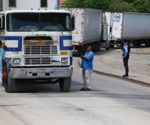 Desde el pasado miércoles los transportistas hicieron anuncio de las tomas de carreteras y paralización del paso en las aduanas.