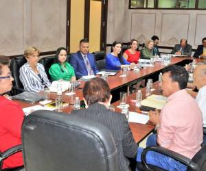 Reunión del pleno de Magistrados de la CSJ con representantes de las centrales obreras.