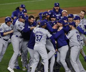 Los Ángeles Dodgers conquistan su octava Serie Mundial.