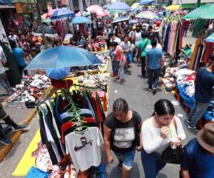 El comercio es una de las actividades que más se desarrollan en el sector informal en el país.