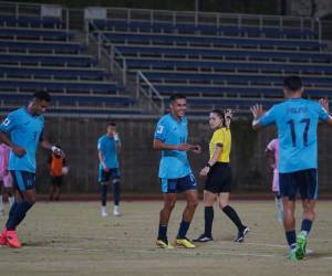 Honduras se dio un festín en su visita a Bermudas y quedó cerca de inscribir su nombre en la ronda final en la eliminatoria.