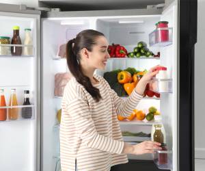 Tecnología y eficiencia, dos características que destacan en las refrigeradoras Hisense que puedes encontrar en Jetstereo.