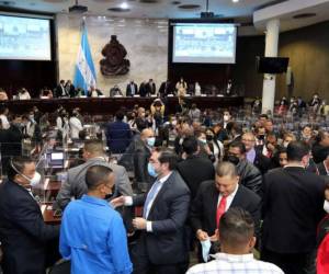 En el Congreso Nacional, el oficialismo no se ha acercado a las fuerzas opositoras para negociar la elección del nuevo fiscal general del Estado.