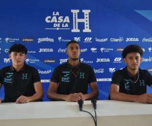 Aarón Zúniga, Jefryn Macías y Javier Arriaga hablaron en conferencia de prensa previo a partir hacia Sudamérica.