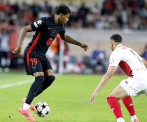 ¡Una joya! Así fue el gol de Lamine Yamal que tiene empatando al Barcelona ante Mónaco