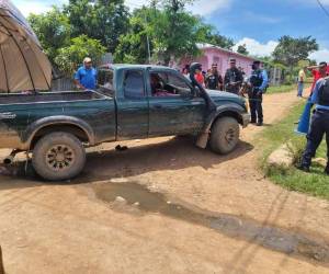 Ambos hombres se trasladaban a bordo de un vehículo tipo pick up color verde.